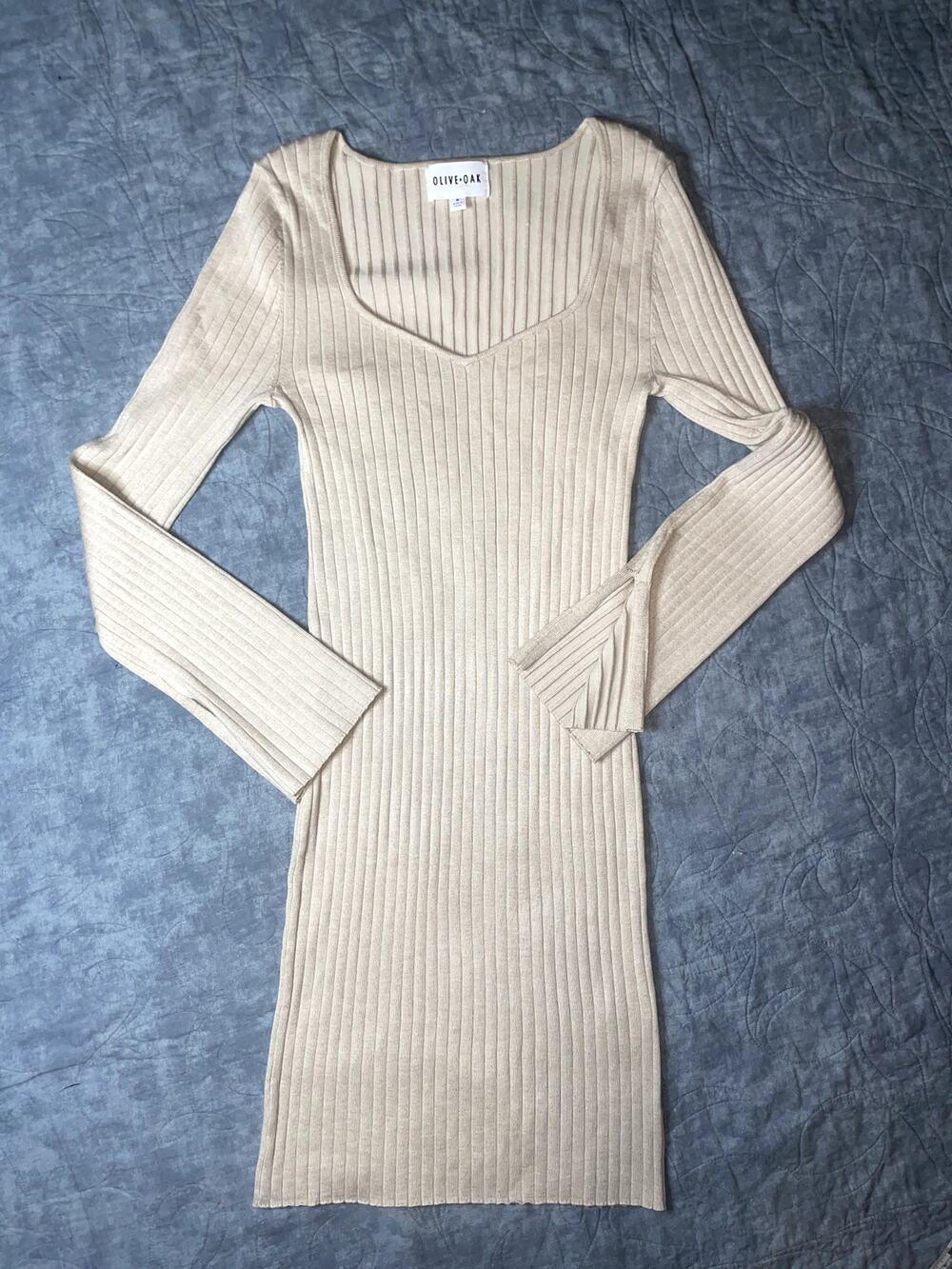 Olive + Oak Cream Ribbed Sweater Knit 2 Piece Top and Skirt Matching Set Size M